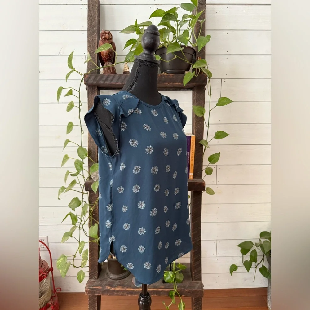 Loft Floral Blue Women's Flutter Sleeve Top - Picture 11 of 14
